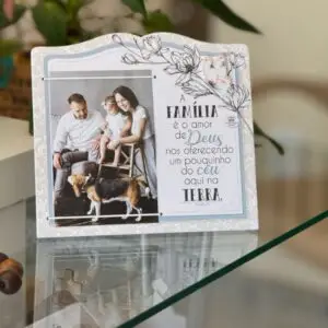 Porta-Retrato Decorativo Família: Fé e Amor em Suas Memórias