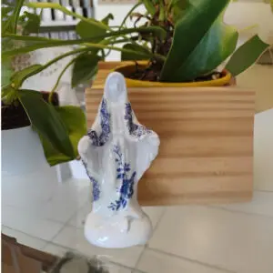 Imagem Nossa Senhora das Graças Porcelana - Elegância e Fé