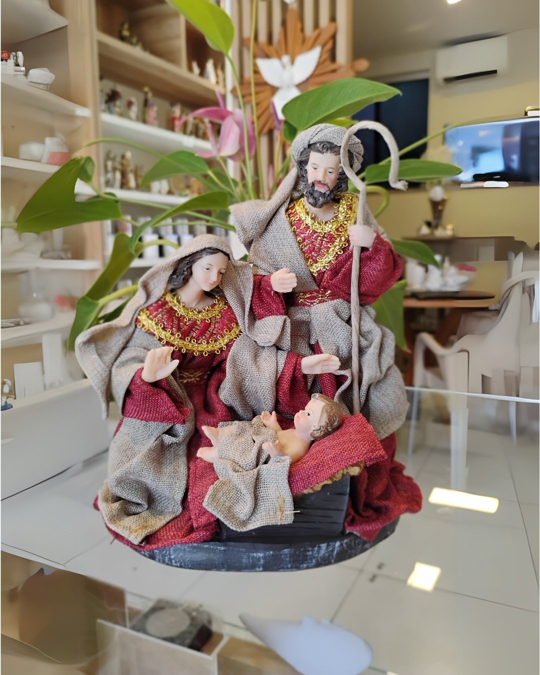 Presépio Sagrada Família Vermelho Dourado | Natividade Luxo