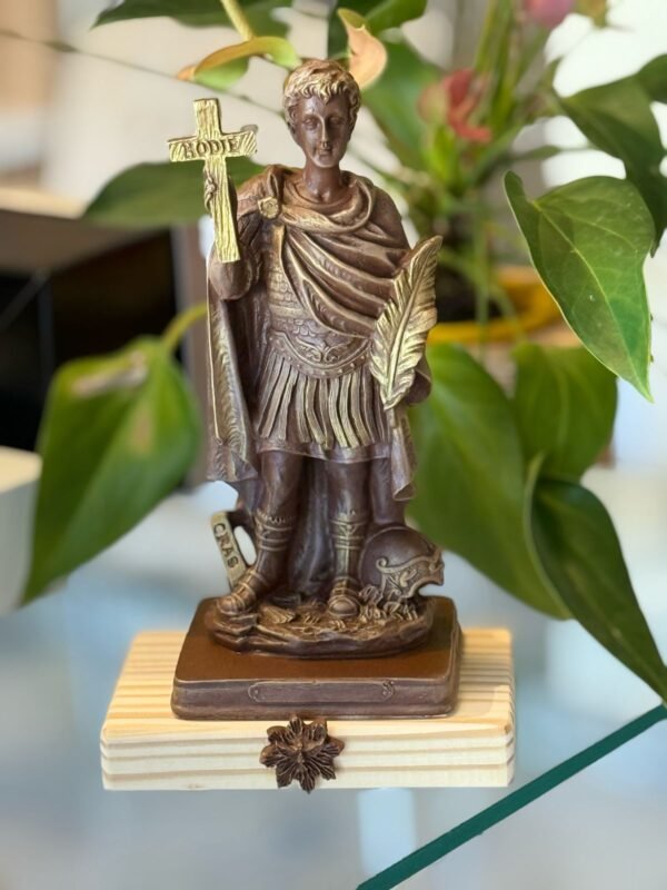 Imagem de Santo Expedito em Resina | Santo das Causas Urgentes | Mãe de Deus Aju