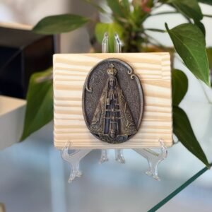 Medalhão de Mesa Nossa Senhora Aparecida em Madeira | Decoração Católica
