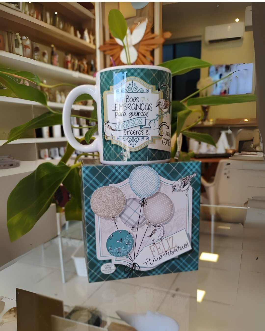 Caneca de Aniversário "Boas Lembranças" com Caixa | Mãe de Deus Aju