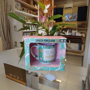 Caneca "Brilho nos Olhos e Amor no Coração" 300ml | Brasfoot | Mãe de Deus Aju